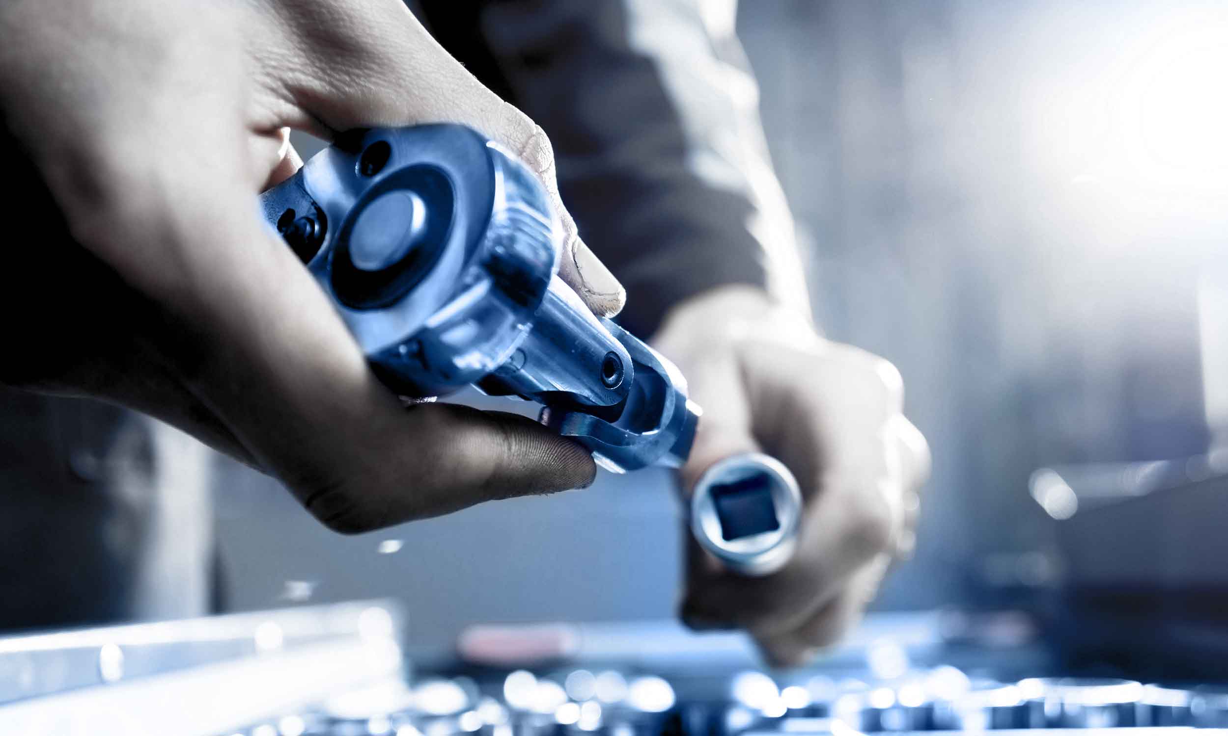 Spezialmontagen Reparaturen mit Müller&Sohn - Die Industriekletterer